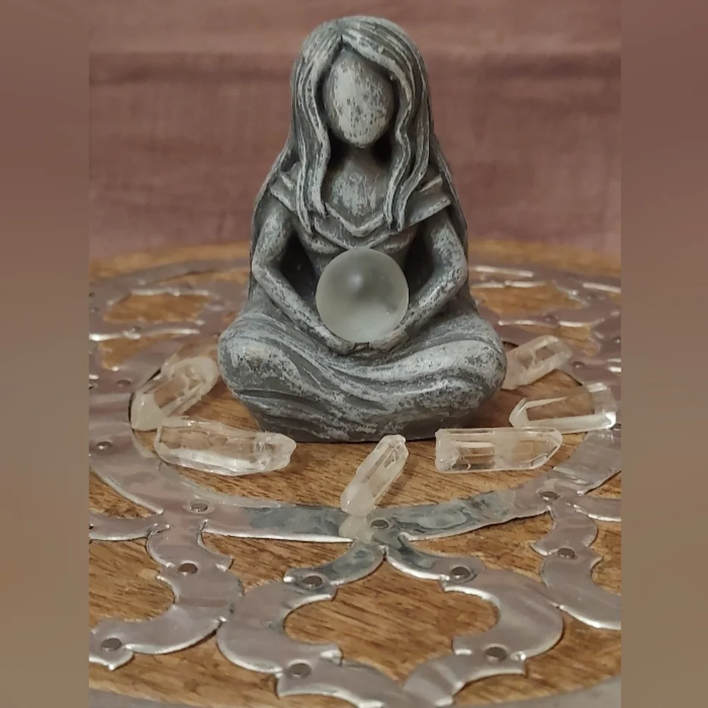 1 DAY SALE!!! Lunar Goddess Moon Goddess Witchy Woman Crystal Ball Magic Statue - Picture 9 of 13